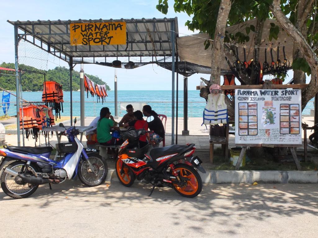 Purnama Beach Resort Kampung Teluk Nipah Exteriör bild